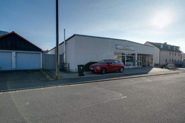 Eingang Getränkemarkt