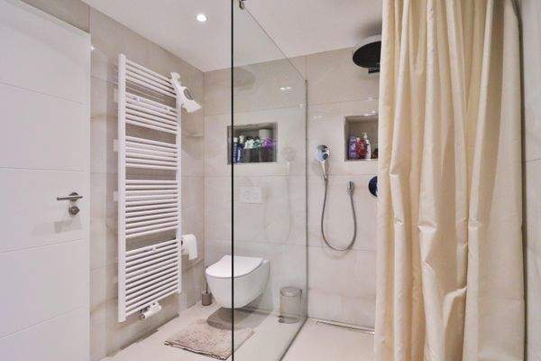 Badezimmer EG