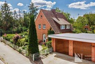 Hausansicht & Garage