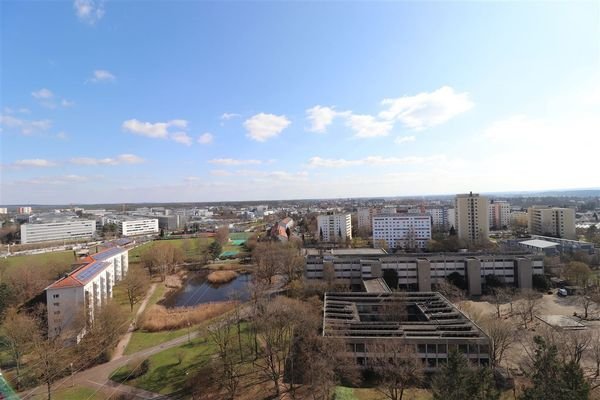 Ausblick Richtung Siemens Campus vom Balkon