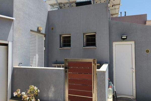 Kreta, Kalamitsi Amigdali: Charmantes kretisches Haus mit privatem Olivenhain und Bergblick zu verkaufen