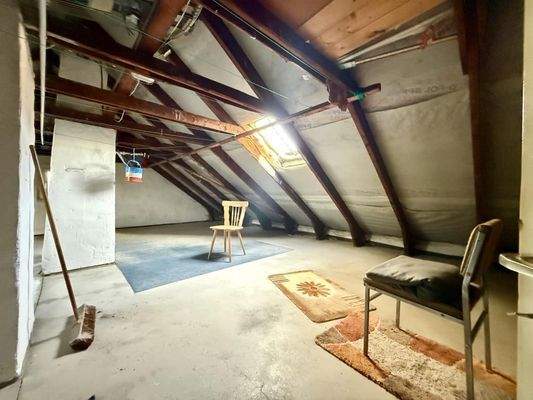 Nelkenstraße 1 - DG