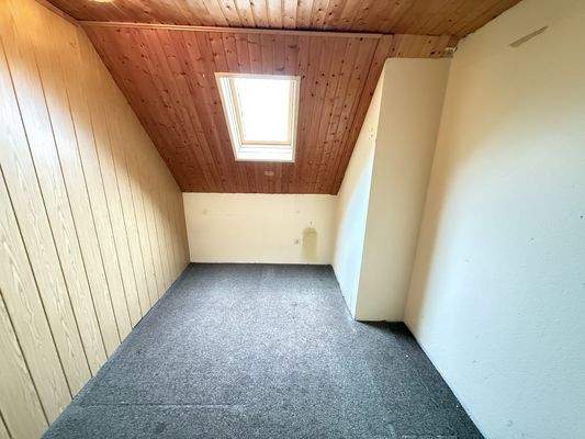 Büro oder Gäste-Zimmer im Dachgeschoss