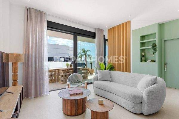 Semi-Detached Houses with Pools in Dolores Alicante