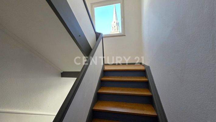 Treppenhaus zu den Etagen