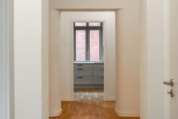 Blick durch den Flur Richtung Küche