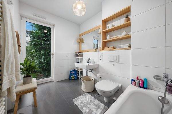 BADEZIMMER MIT TAGESLICHT