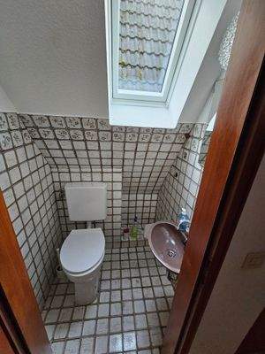 11 Gästebadezimmer.jpg