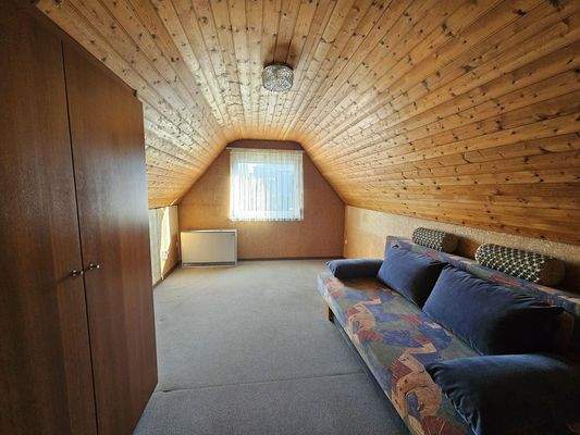 ausgebautes Zimmer DG