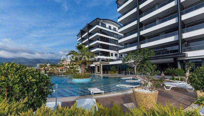 Sea View Real Estate Close to Amenities in Alanya Kargicak