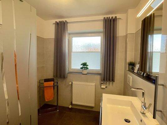 Tageslichtbad im Erdgeschoss