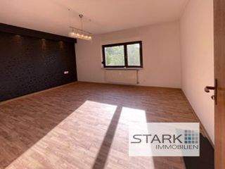 OG 2 Schlafzimmer neuer Boden.jpg