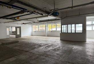 Innenansicht mit Büro