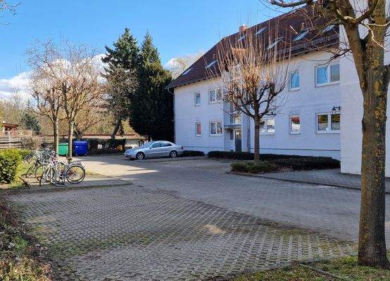 Ansicht Hofbereich_PKW-Stellplätze.jpg