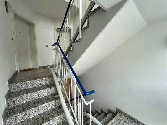 Hausflur mit Treppenlift