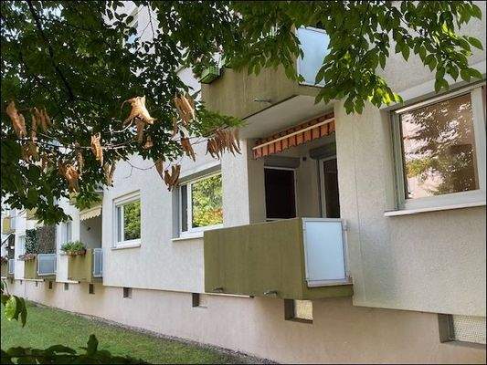 Rückansicht mit Balkon