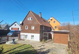 Einfahrt, Brunnen, Garage