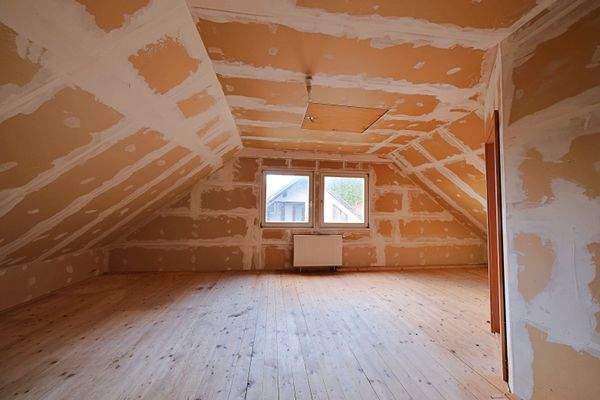 kleines Zimmer Dachgeschoss