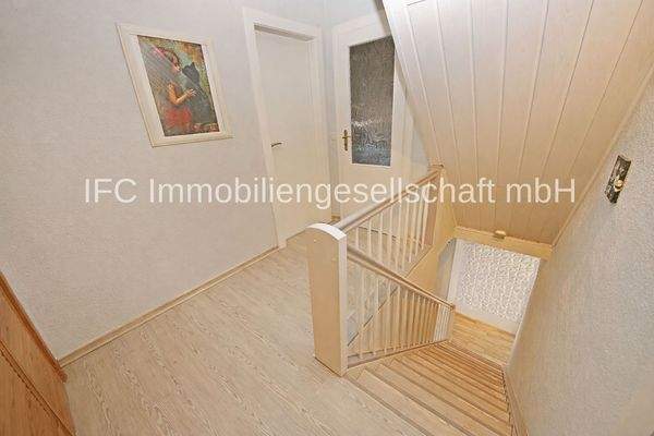 Treppe vom EG zum OG