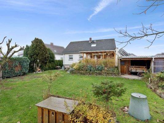 Rückansicht mit Garten