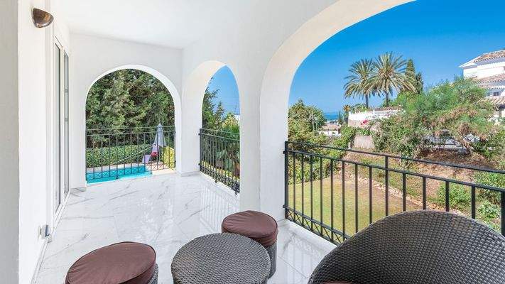 Photo: Villa in Marbella East