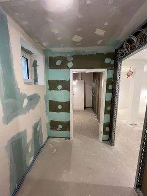 Abstellraum Groß.jpeg