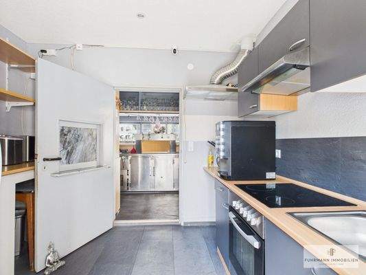 Küche hinter der Theke