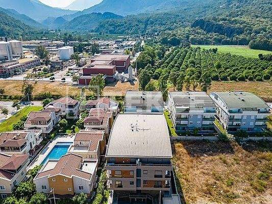 Mountain-View Flats Near the Sea in Konyaaltı Antalya