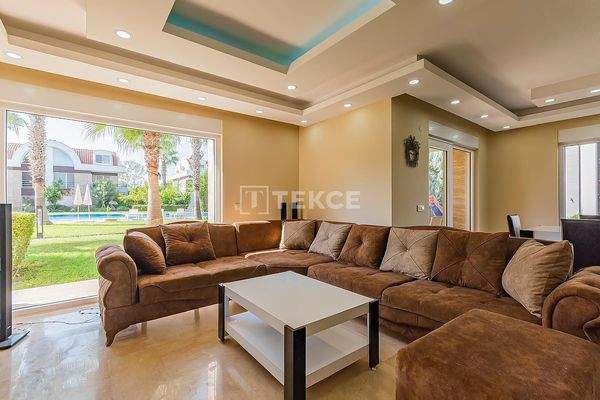 4-Bedroom Villa Near Golf Courses in Antalya Kadriye