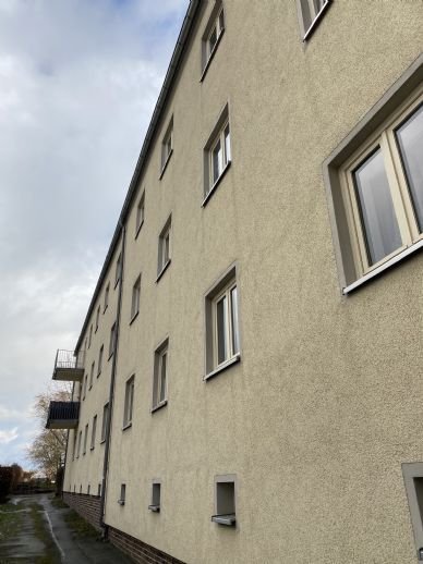 **** süsse 3 Raum Wohnung mit  Laminat ****