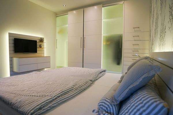 Schlafzimmer_Einbaumöbel2