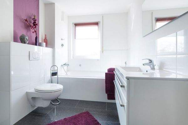 Bad mit Fenster Wanne +Dusche