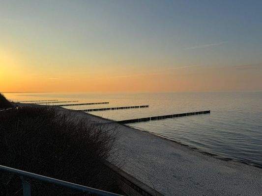Stimmungsvolle Abendatmosphäre am Ostseestrand von Nienhagen