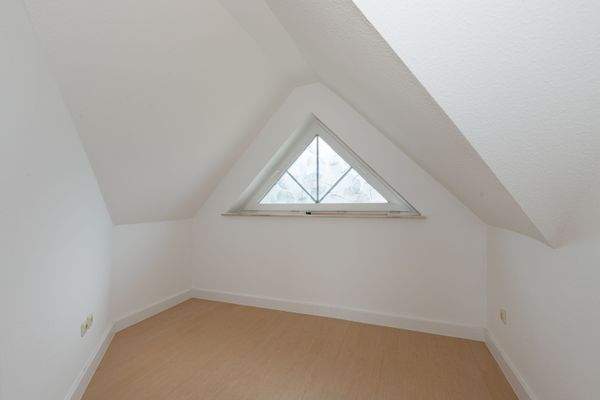 Hier wäre sogar Platz für einen Schreibtisch