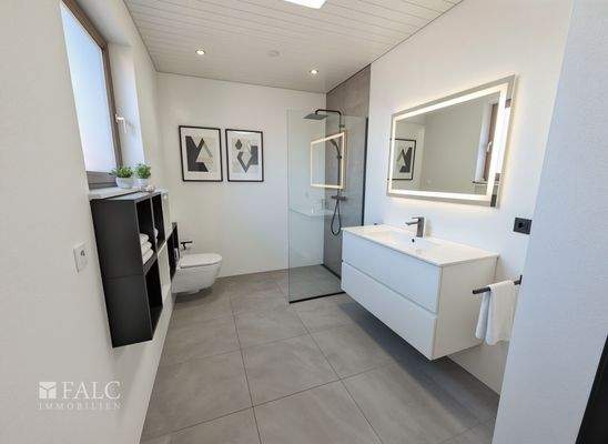 Umbauidee zum Badezimmer (KI generiert)