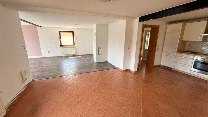 Wohn-/Esszimmer mit Küche