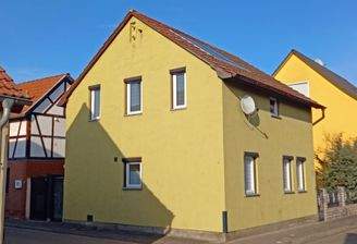 Gebäudeansicht Straßenseite