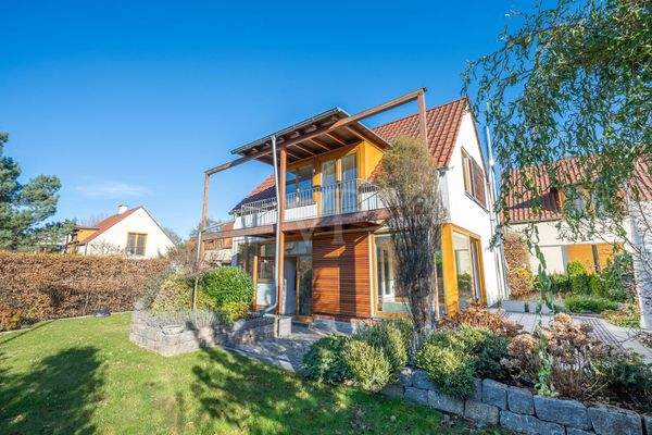 Gartenblick auf beide Terrassen