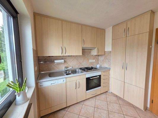 1. OG Ihre Küche mit Einbauküche und optimal gestalteten Stauraum für Vorrat & Co. (2)  #112603