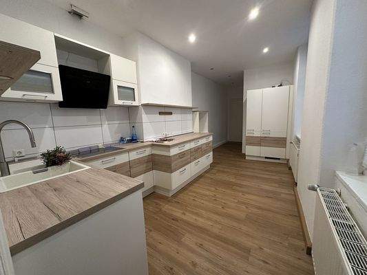 Küche m. Einbauküche