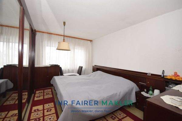 Schlafzimmer Dachgeschoss 2