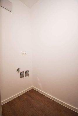 13 Abstellraum mit WA- Anschluss.JPG