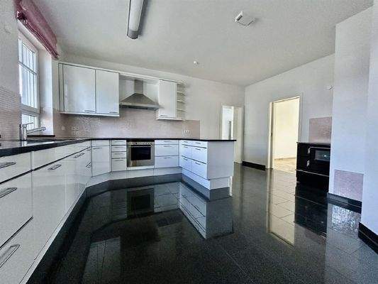 Hochwertige, moderne Einbauküche