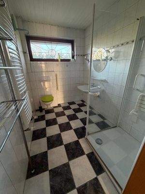 Badezimmer im Erdgeschoß 