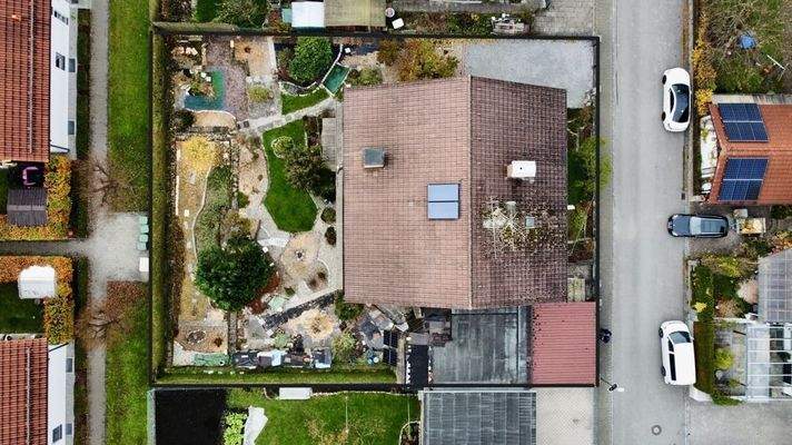 Objekt und Grundstück aus der Vogelperspektiv