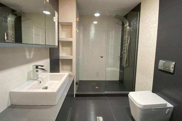 Luxuriöses Steinhaus mit Hamam, Pool und Meerblick