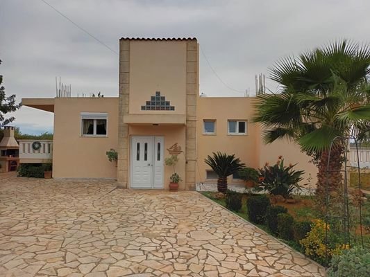 Geräumige Familienvilla in Akrotiri