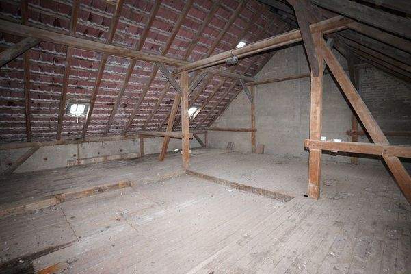 Dachboden Scheune gegenüber dem Bauernhaus
