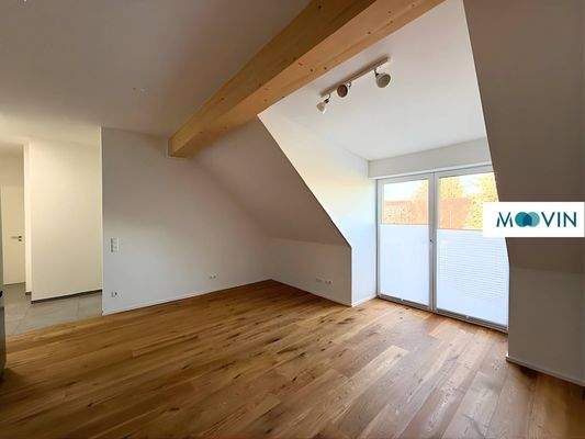 Ansicht III: Wohn- und Esszimmer mit offenem Küchenbereich