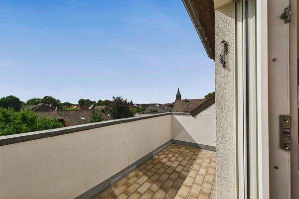 CAM03586G0-PR0057-STILL014